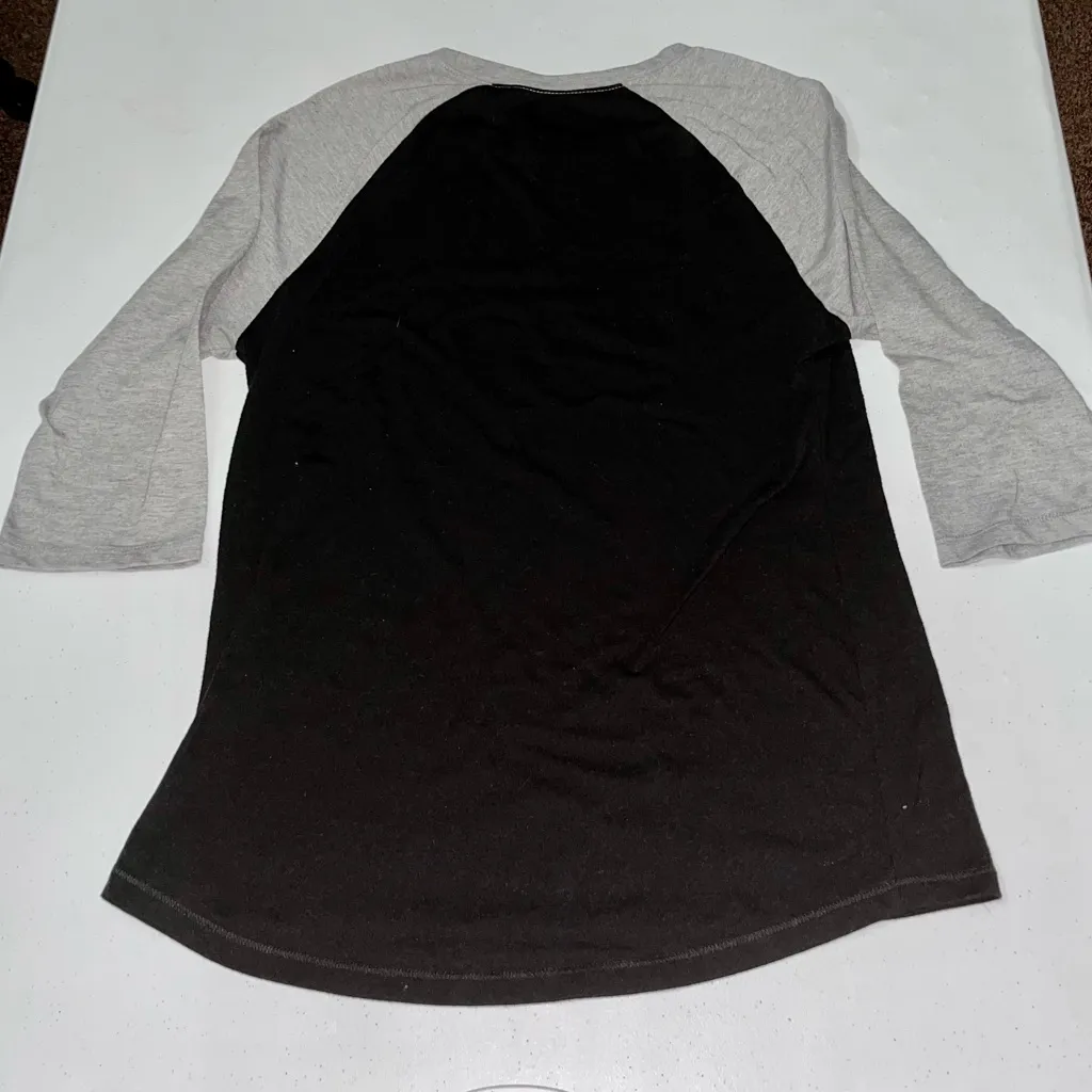 Athletic Works 💙 Athletic Graphic Shirt - Image 3