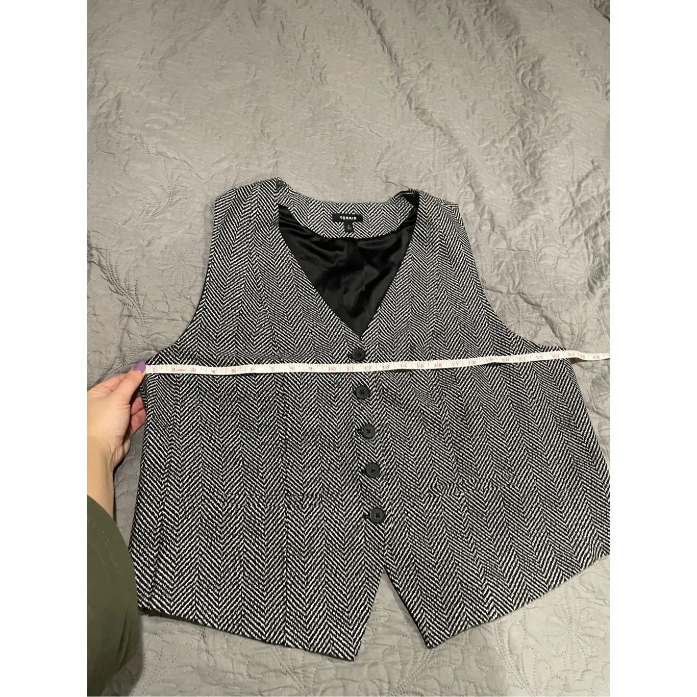 Torrid 2X Black and White Luxe Pointe Vest Women’s Classy - Image 3