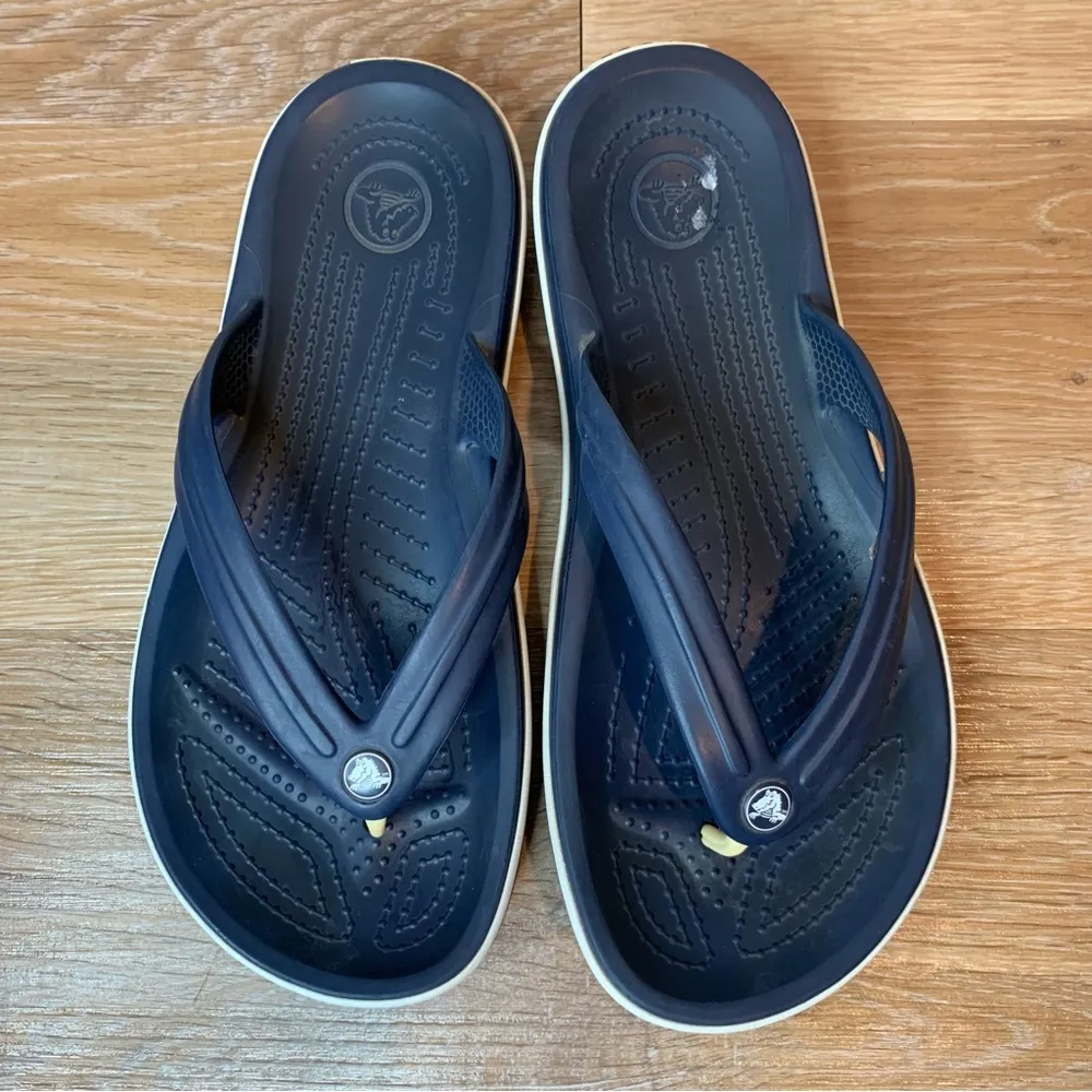 Crocs Unisex Navy Blue Flip Flop Sandals - Image 5