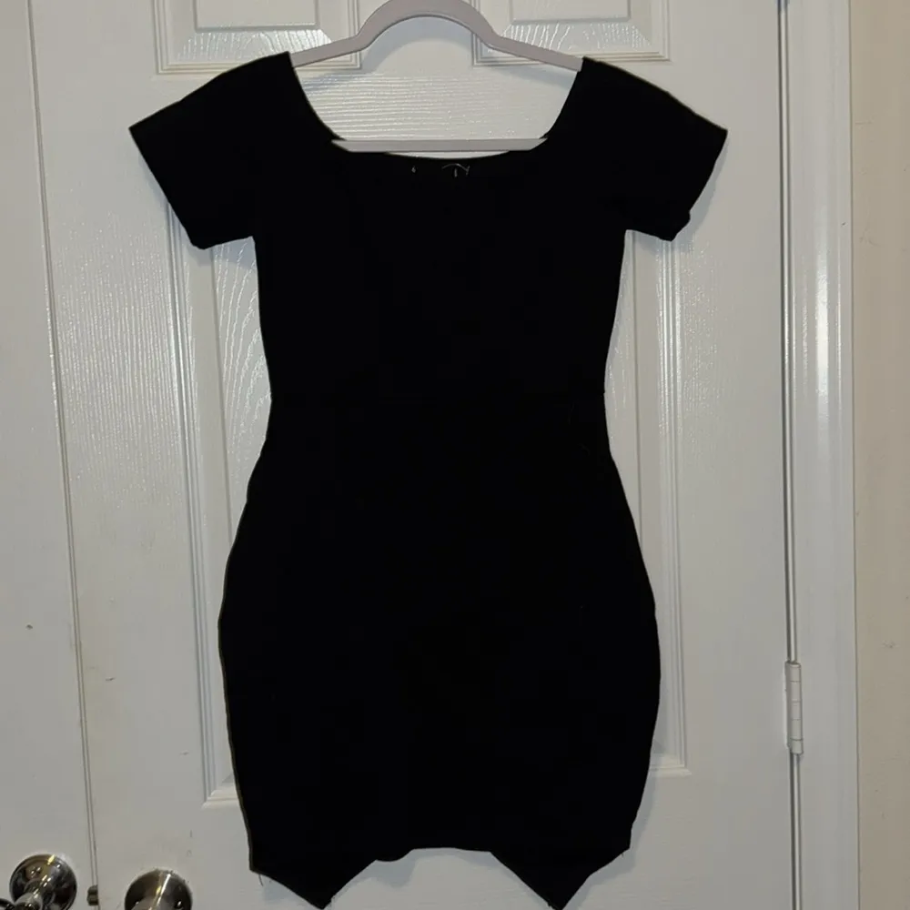 Charlotte Russe, black body con dress NWOT Size XS - Image 2