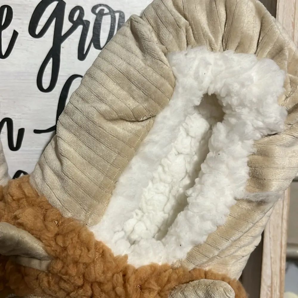 Lion Slippers Fuzzy Babba Slip on House Shoes Womens One Size Loungewear New Tan - Image 4
