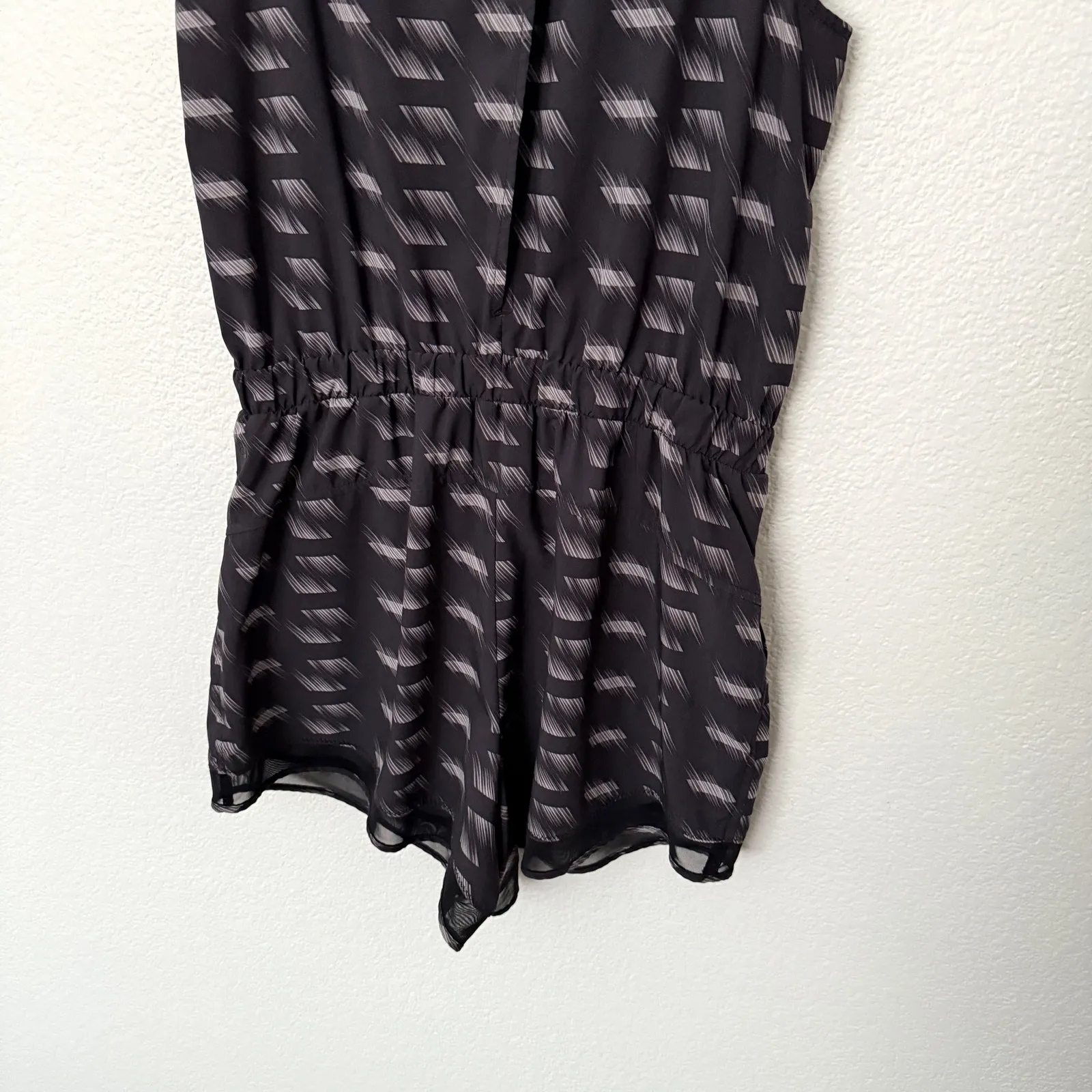 [Zella] Black Getaway Blouson Romper Crew Neck Elastic Waist Sporty Sz Medium M - Image 6