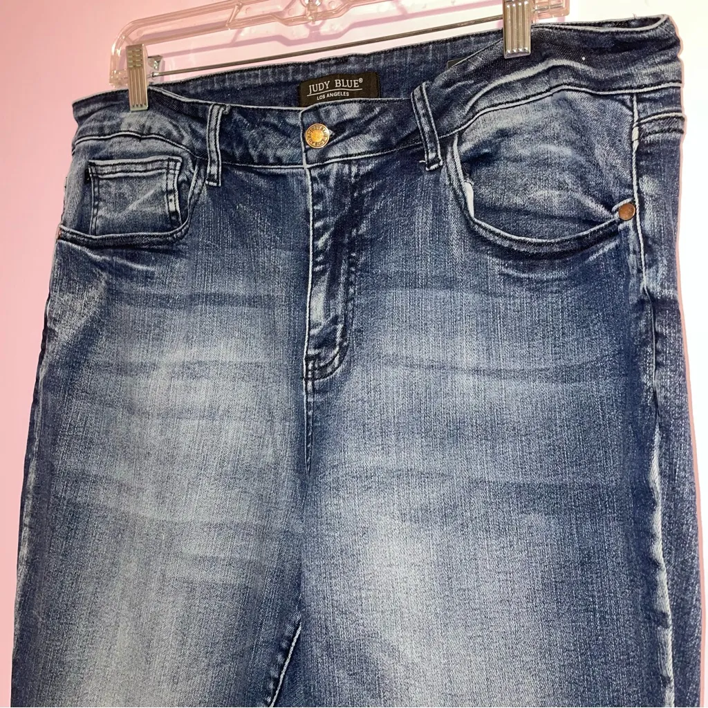 Judy Blue Relaxed Fit Crop Capri Jeans Women Size 20W Dark Wash High Rise Casual - Image 2