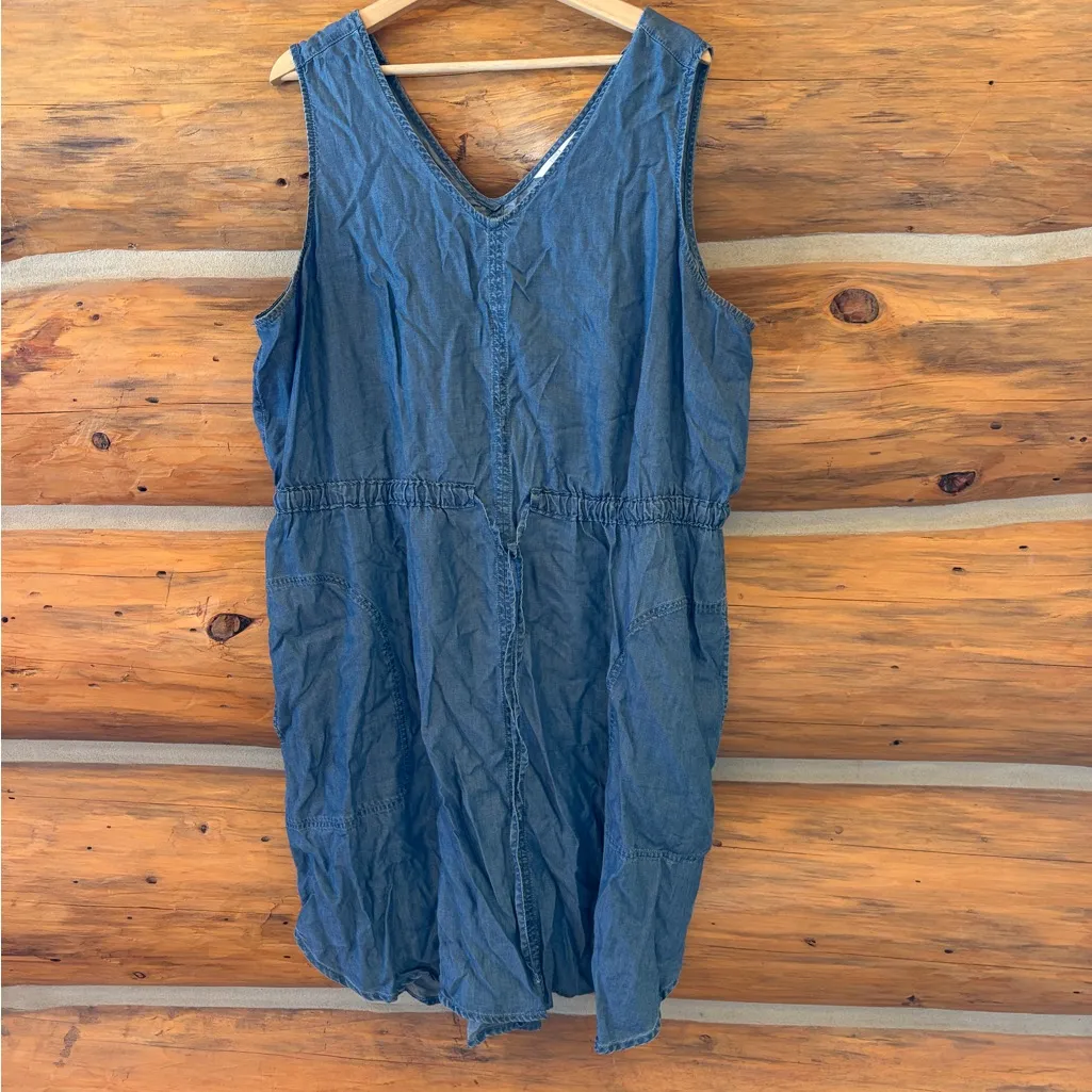 Time and Tru Women's Sleeveless V - Image 3