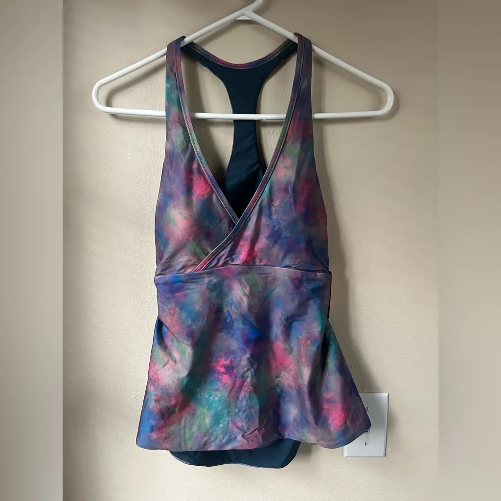 Backflip 2.0 Reversible Tankini Top - Image 4