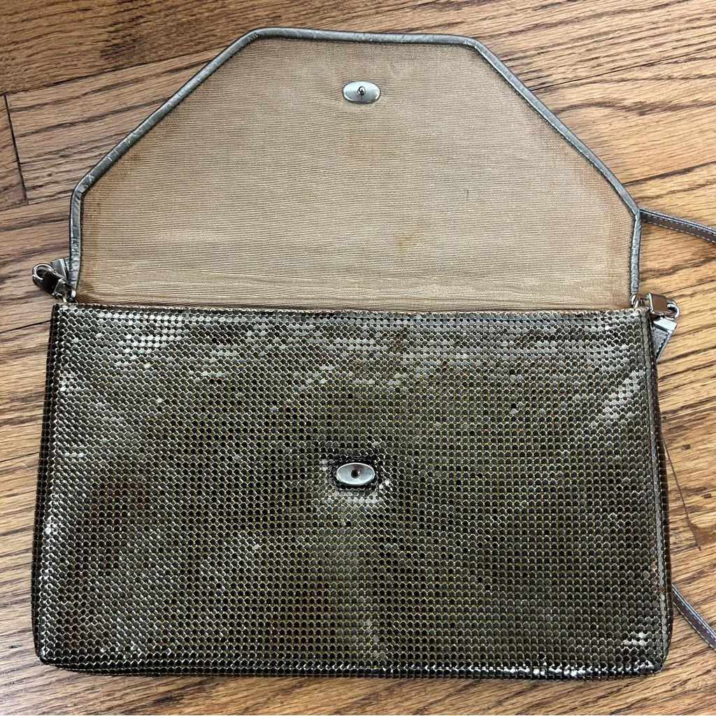 VTG 70’s 80’s Mesh Whiting & Davis Co. Bags Shoulder Metallic Gold Mesh Purse - Image 13