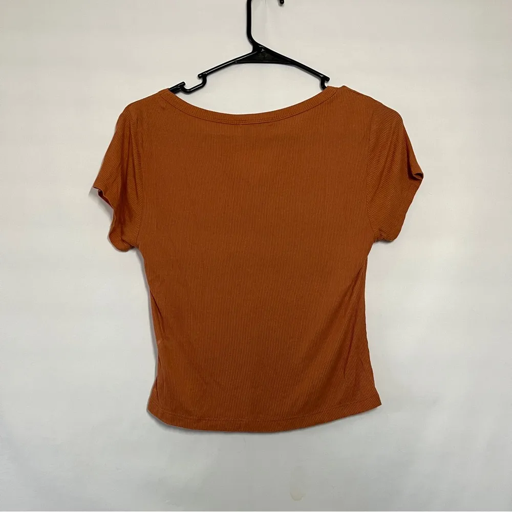 Charlotte Russe Crop Top - Image 3