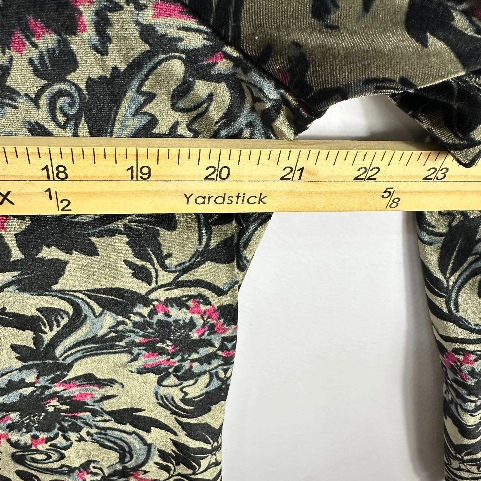 Susan Graver Velvet Top Women M Long Sleeve Floral‎ Ruched Goth Romantic Grunge - Image 4