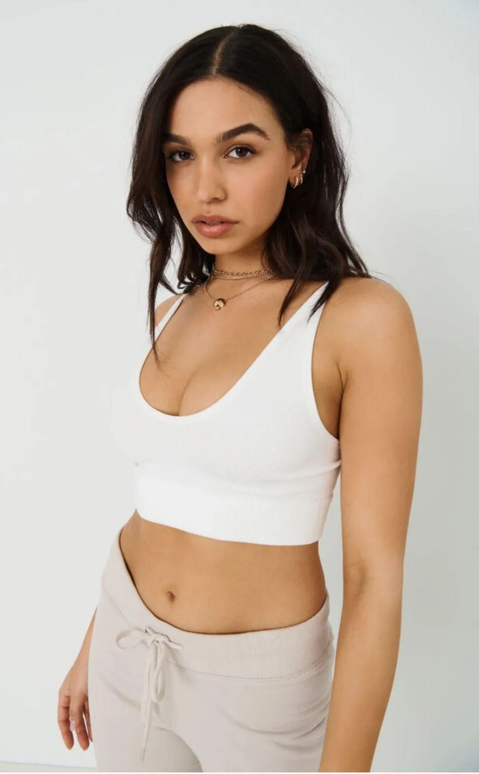 Plunge Seamless Tank Top - Image 2