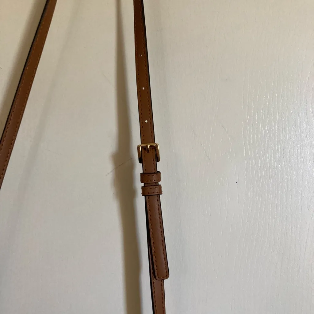 ***Michael Kors New Large Jet Set Vanilla Signature Logo East/West Crossbody - Image 14