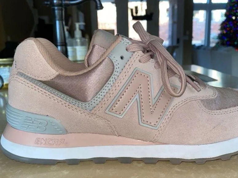 New Balance Pink  Shoes - Image 2