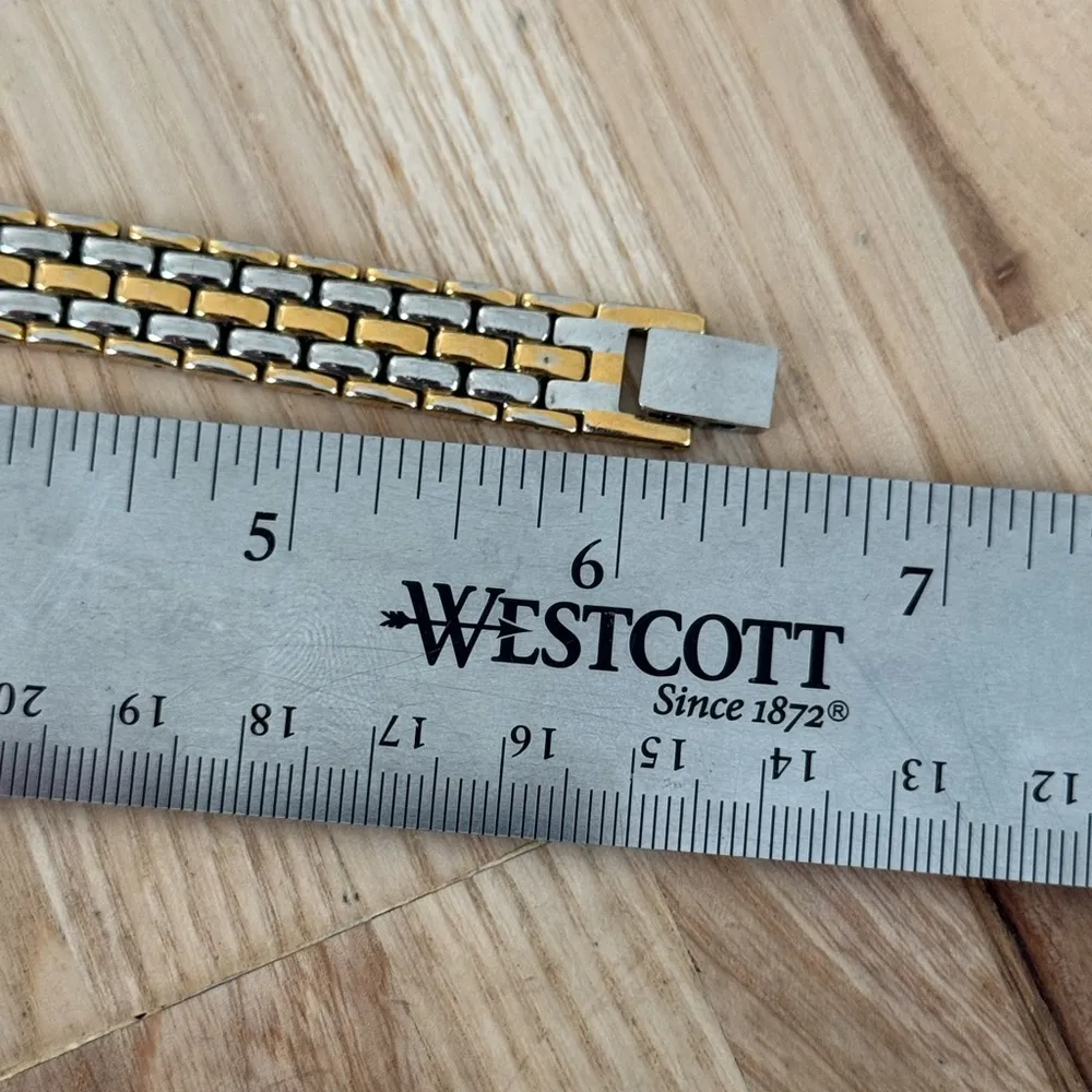 Bulova Vintage Ladies Watch Two-Tone Bracelet Pearl Dial Stainless Case New Batt - Image 15