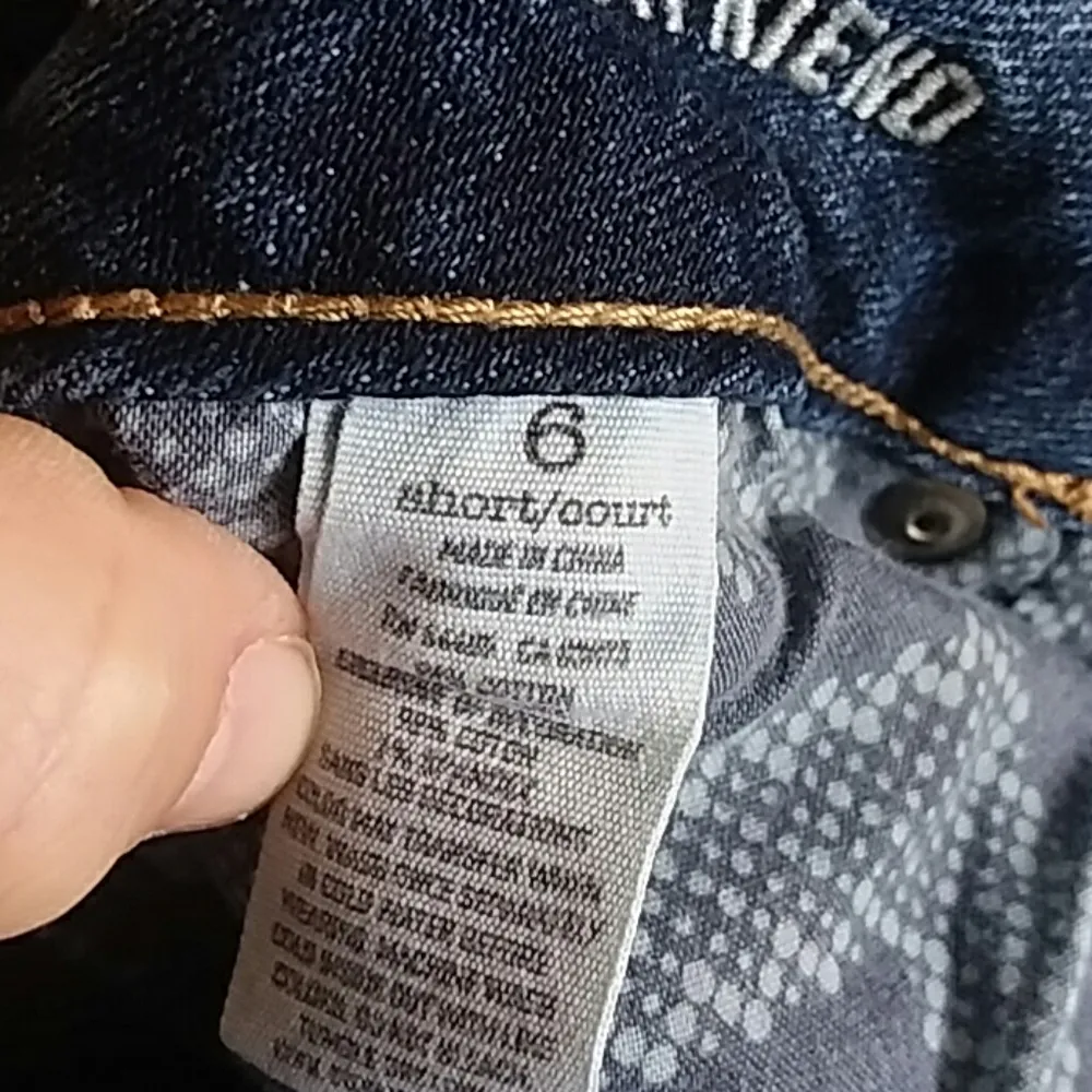 American Eagle Favorite Boyfriend Distressed Short - Image 7