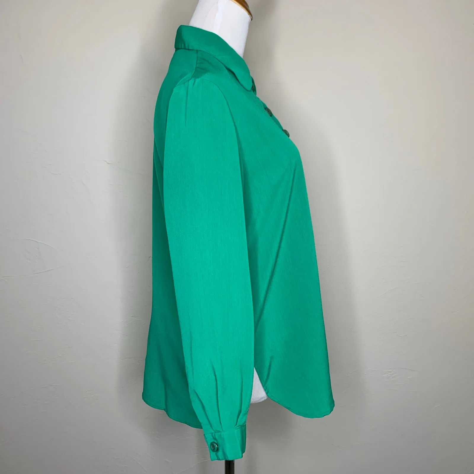 Vintage Green Round Collar Blouse Big Button Small Medium - Image 4