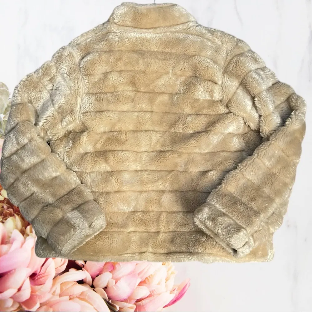 NEWING JEANS FAUX FUR COAT Y2K EUC Size undefined - Image 7