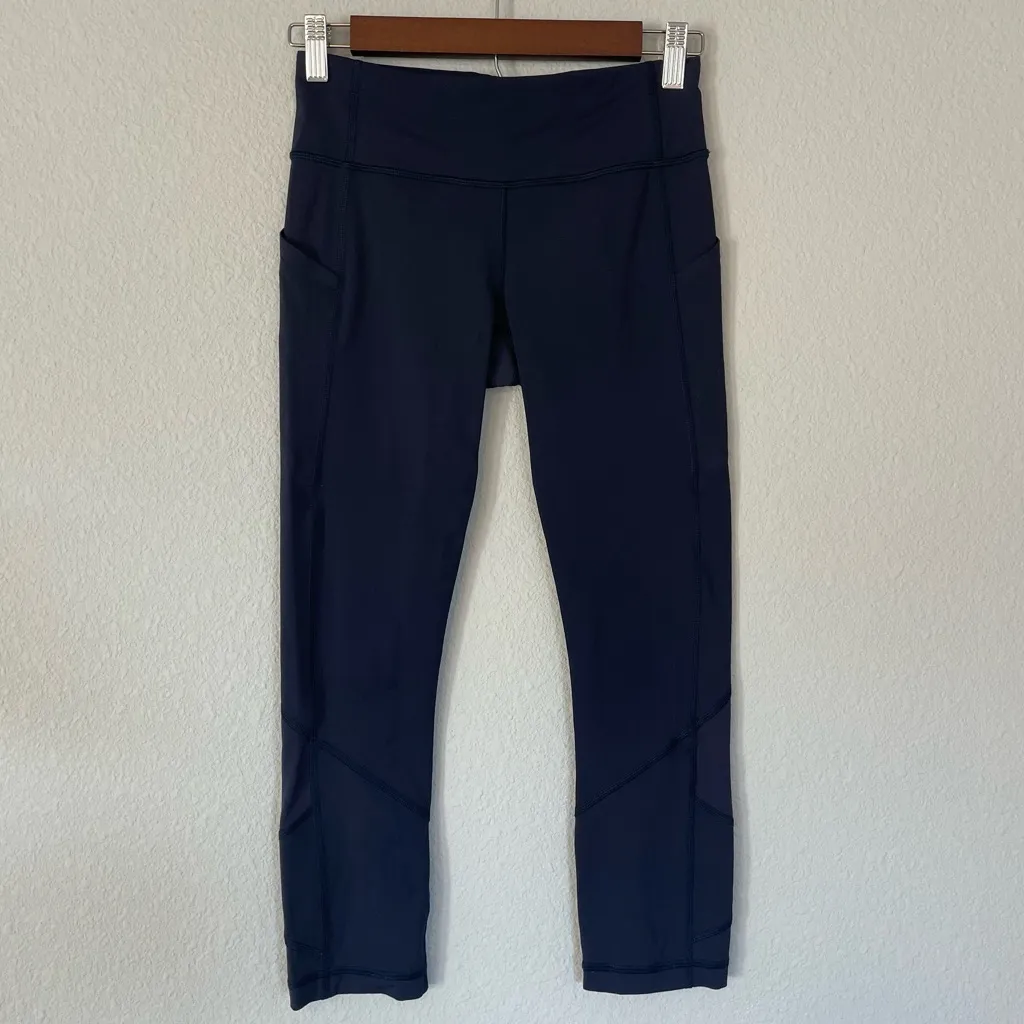 Lululemon Pace Rival Crop *22” in Midnight Navy - Luxtreme - Size 4 - Image 9