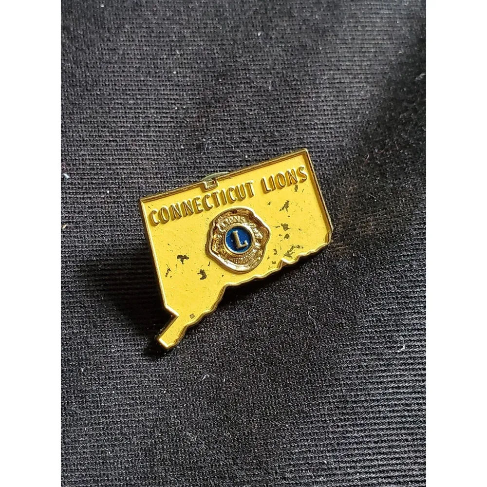 Vintage Lions Club Lapel Pin Brooch State Shape Logo Collectible Estate … - Image 3