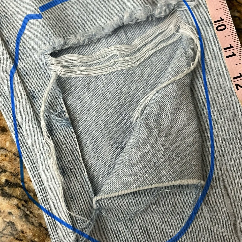 Presley High Rise Straight Leg Distressed Jeans in Light Wash Size 26 - Image 10