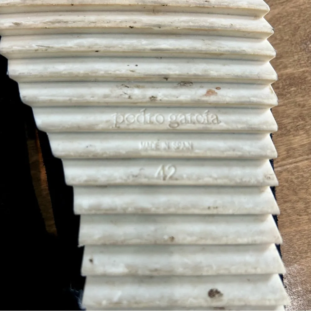 Pedro Garcia Women’s Textured Suede Loafers Black Size 42 Used Spanish Classic - Image 7