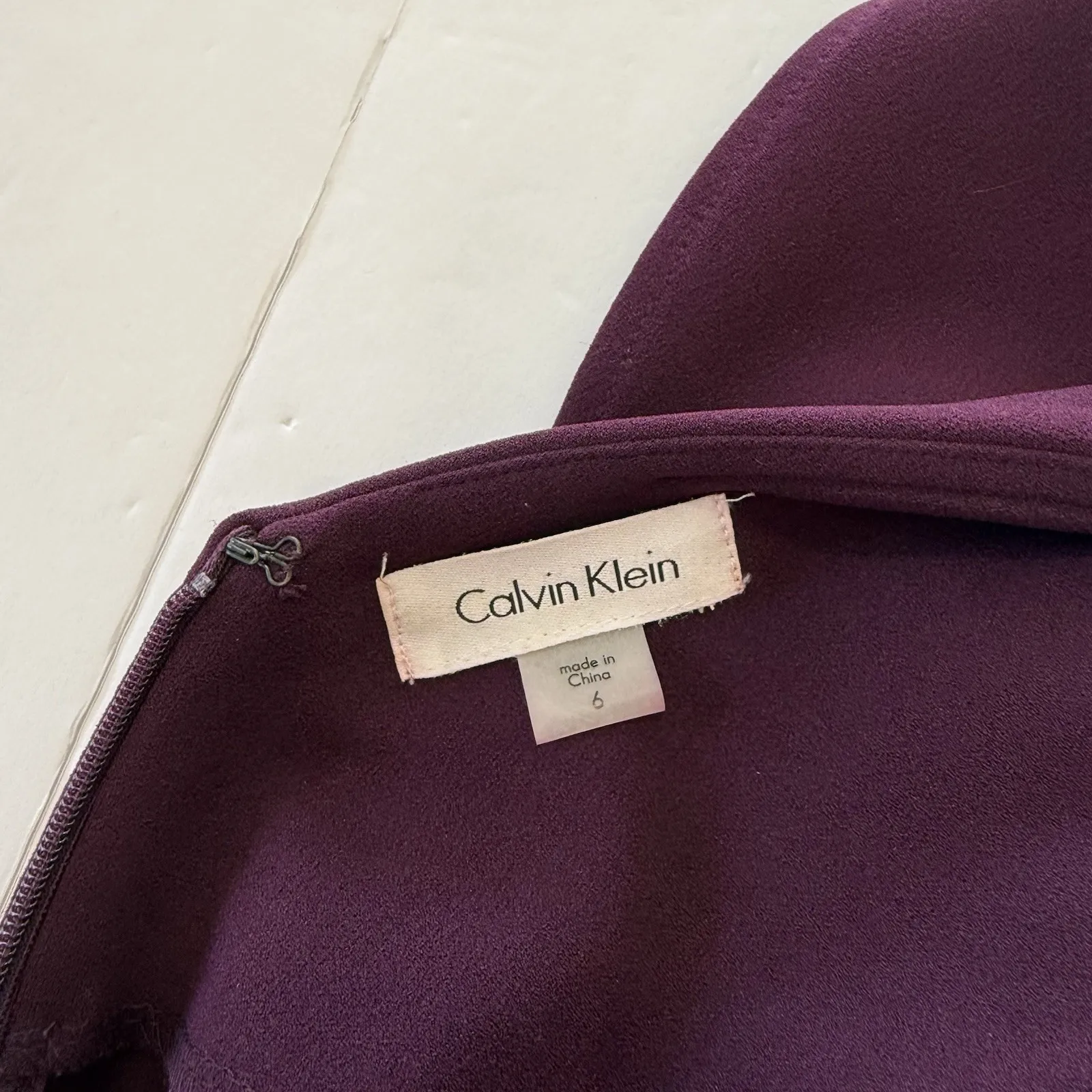 Calvin Klein Purple Flutter Sleeve Ruffle Cape‎ V Back Crepe Sheath Dress Size 6 - Image 11