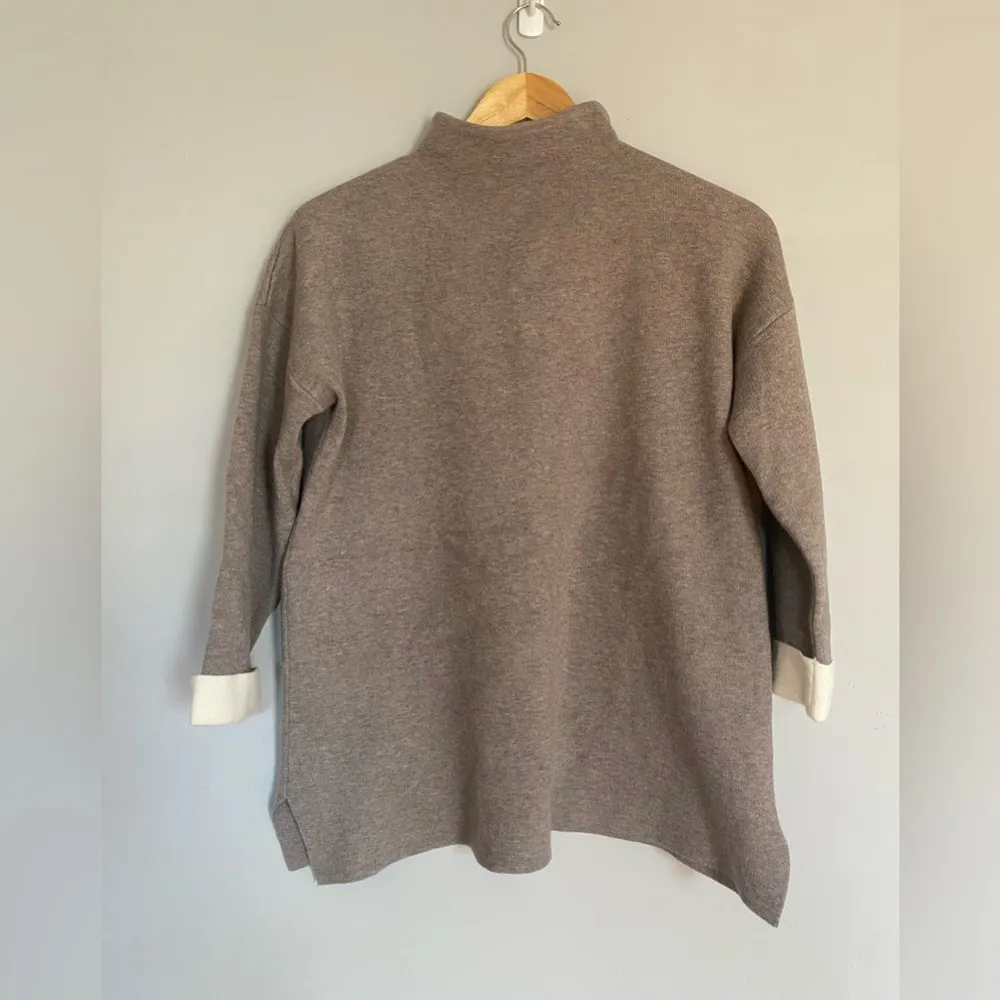 Tahari Grey and White Quarter Zip Pullover - Image 4