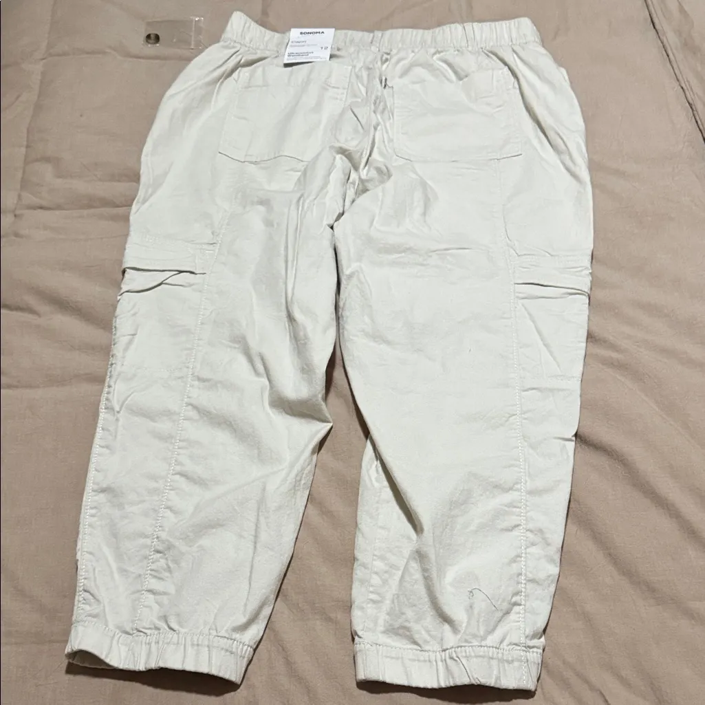Sonoma Women’s Cream Cargo Capris - Image 2