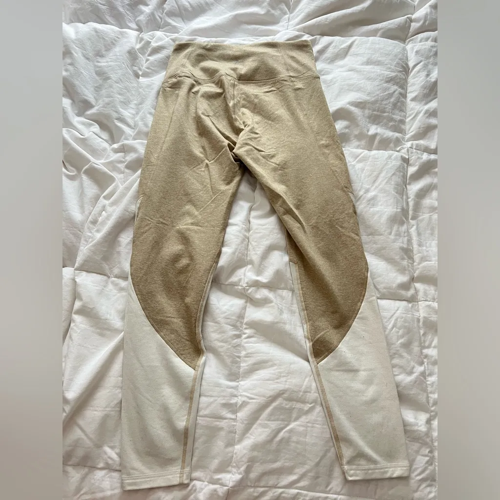 Old navy active CozeCore colorblock leggings beige - Image 5