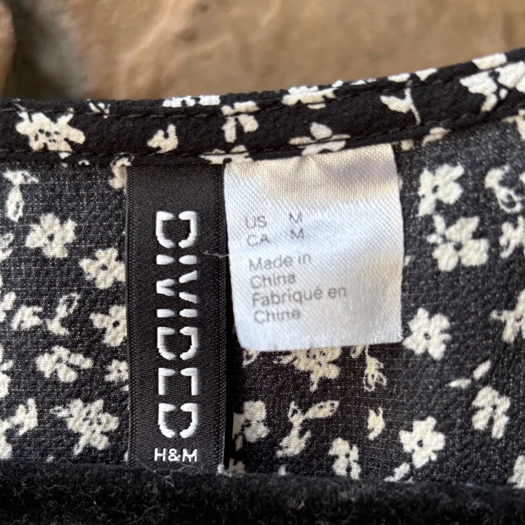 DIVIDED H&M Jumpsuit Black White Floral Print M Short Sleeve Wide Leg - Image 2