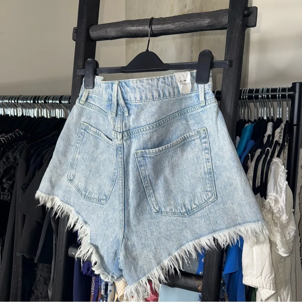 New Good American Good American Bombshell Shorts with Exposed Button Fly - Image 6