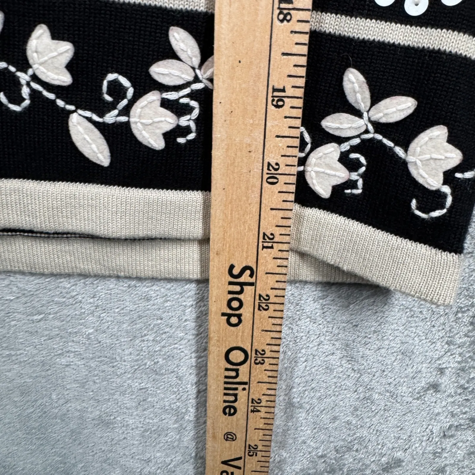 Dressbarn Knit Sweater Vest Tank Top S Black Floral Embroidered‎ Sequins 90s Y2K - Image 9