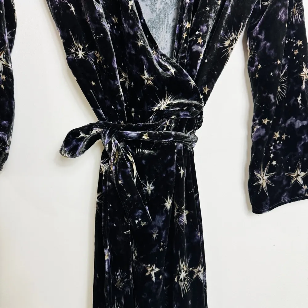Johnny Was star velvet wrap dress - Image 8
