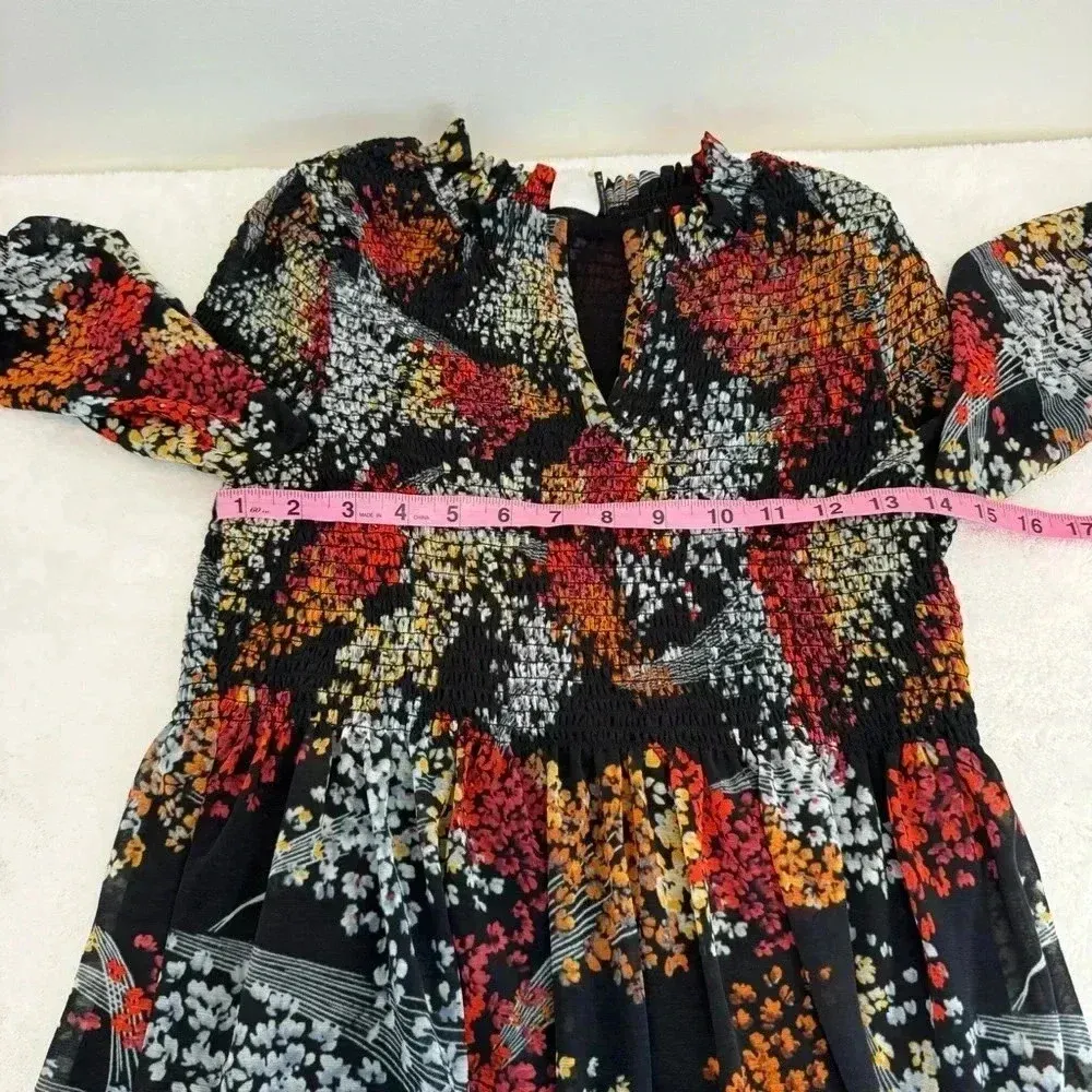 Anthropologie Akemi + Kin Adria Smocked top Floral Blouse sise XS - Image 8