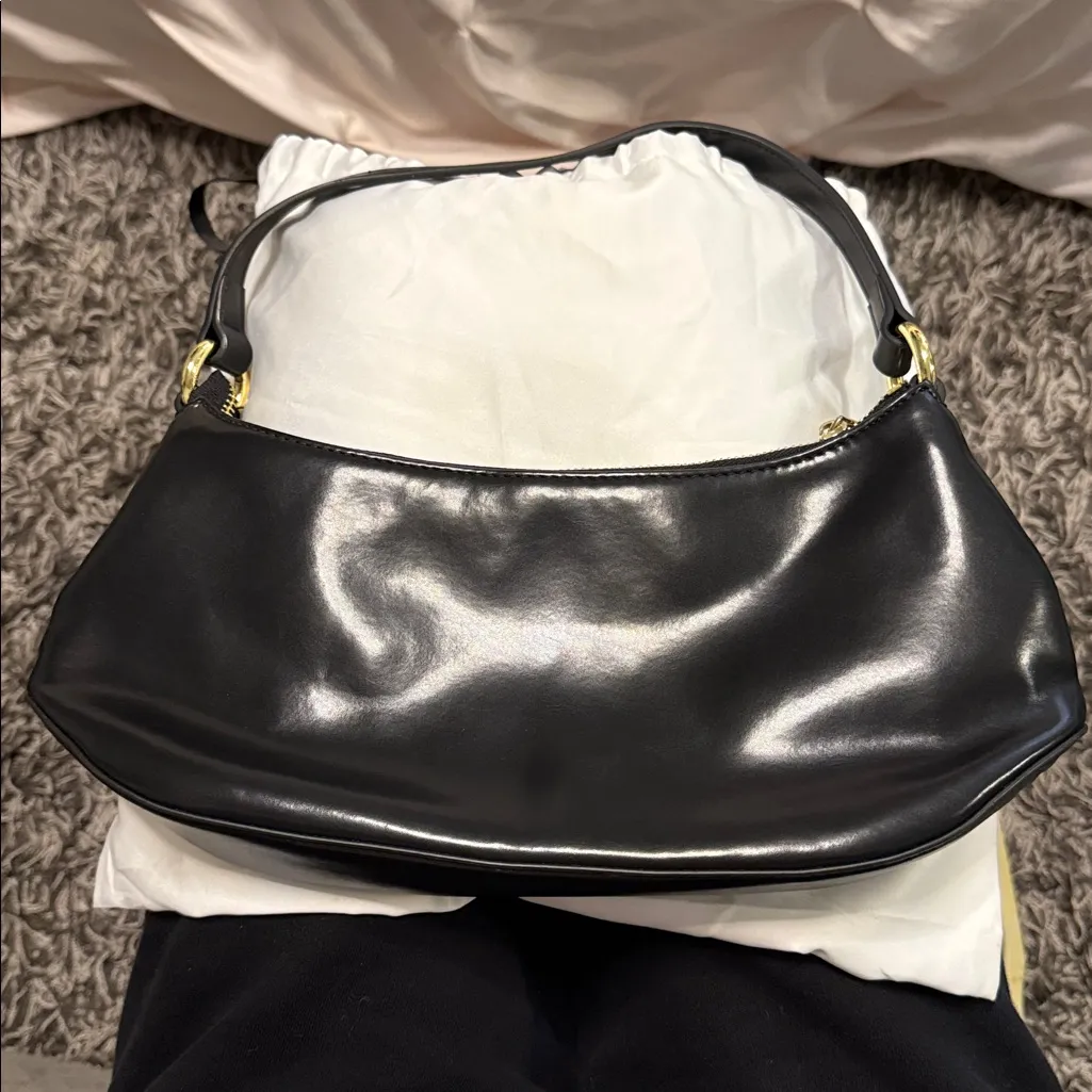 JW PEI Lily Shoulder Bag. - Image 4