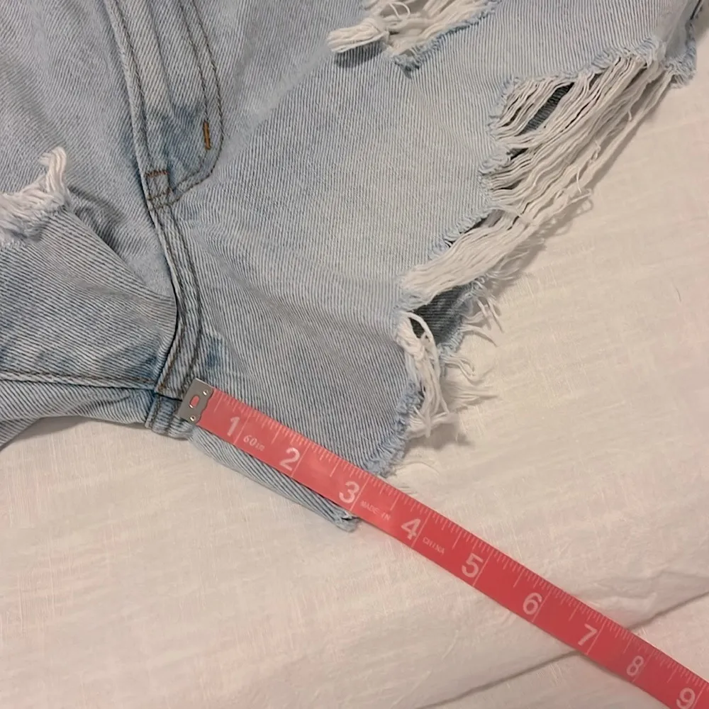 Abercrombie & Fitch Curve Love MidRise Boyfriend Denim Shorts Destructed 28 / 6 - Image 7