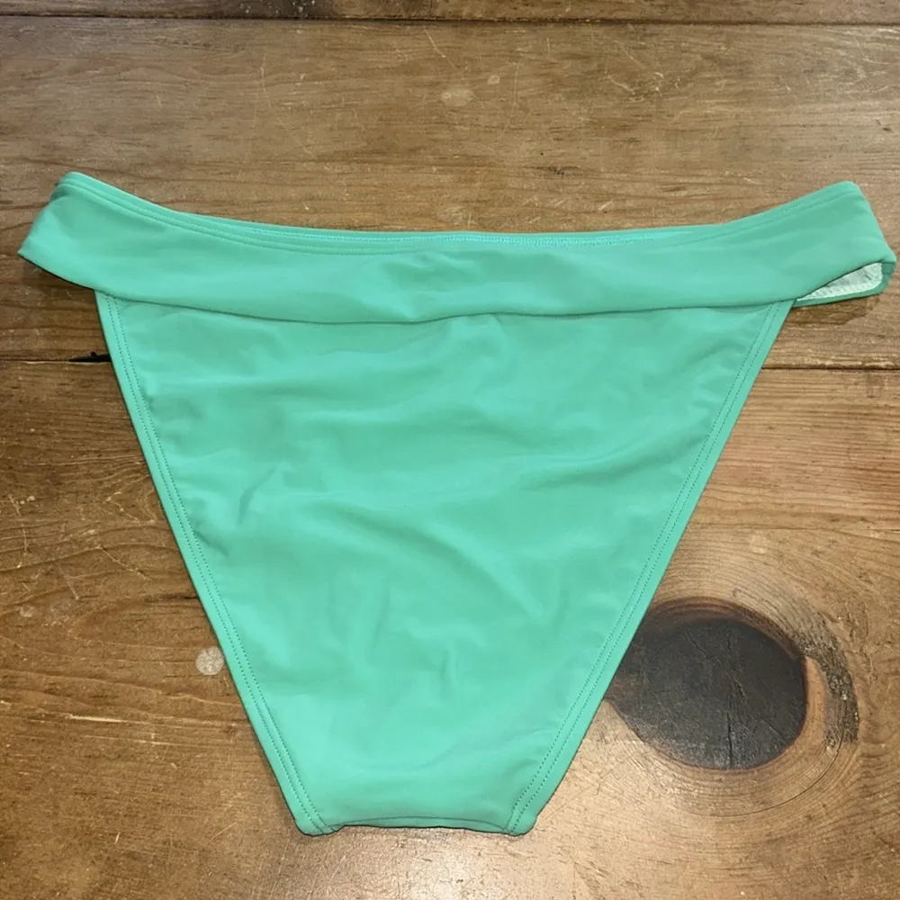 Cupshe High Waist, Extra High Leg Cheeky Green Bikini Bottoms Size Medium - Image 2