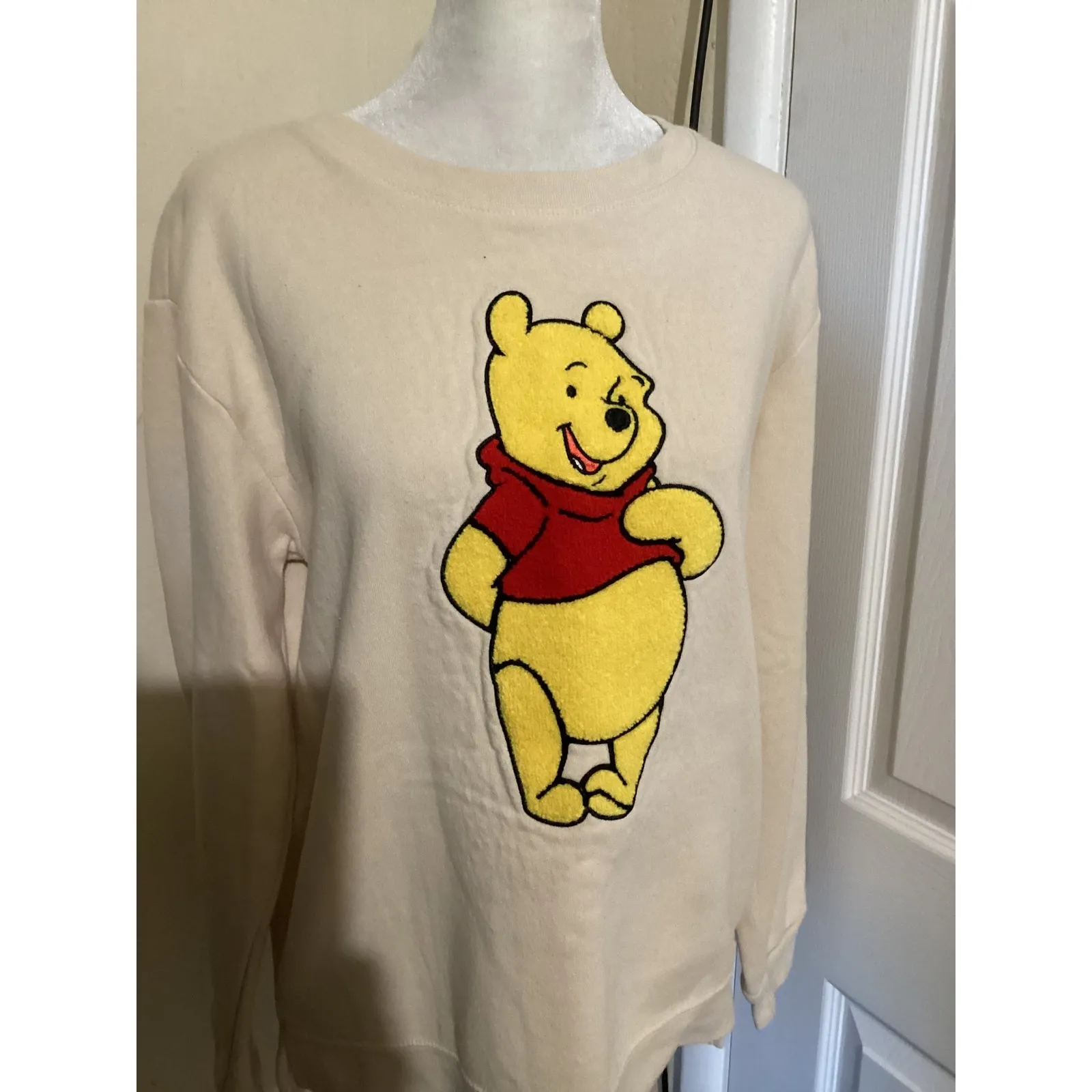 Disney Winnie the Pooh Cream Crewneck Sweatshirt Graphic Print Pullover Top M - Image 2