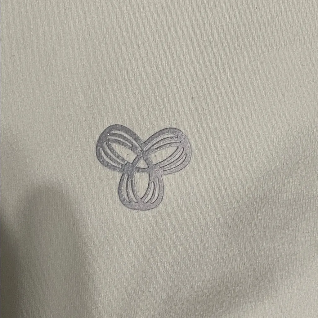 TnAction Aritzia TnaBUTTER High Rise Light Green Biker Shorts Medium - Image 3