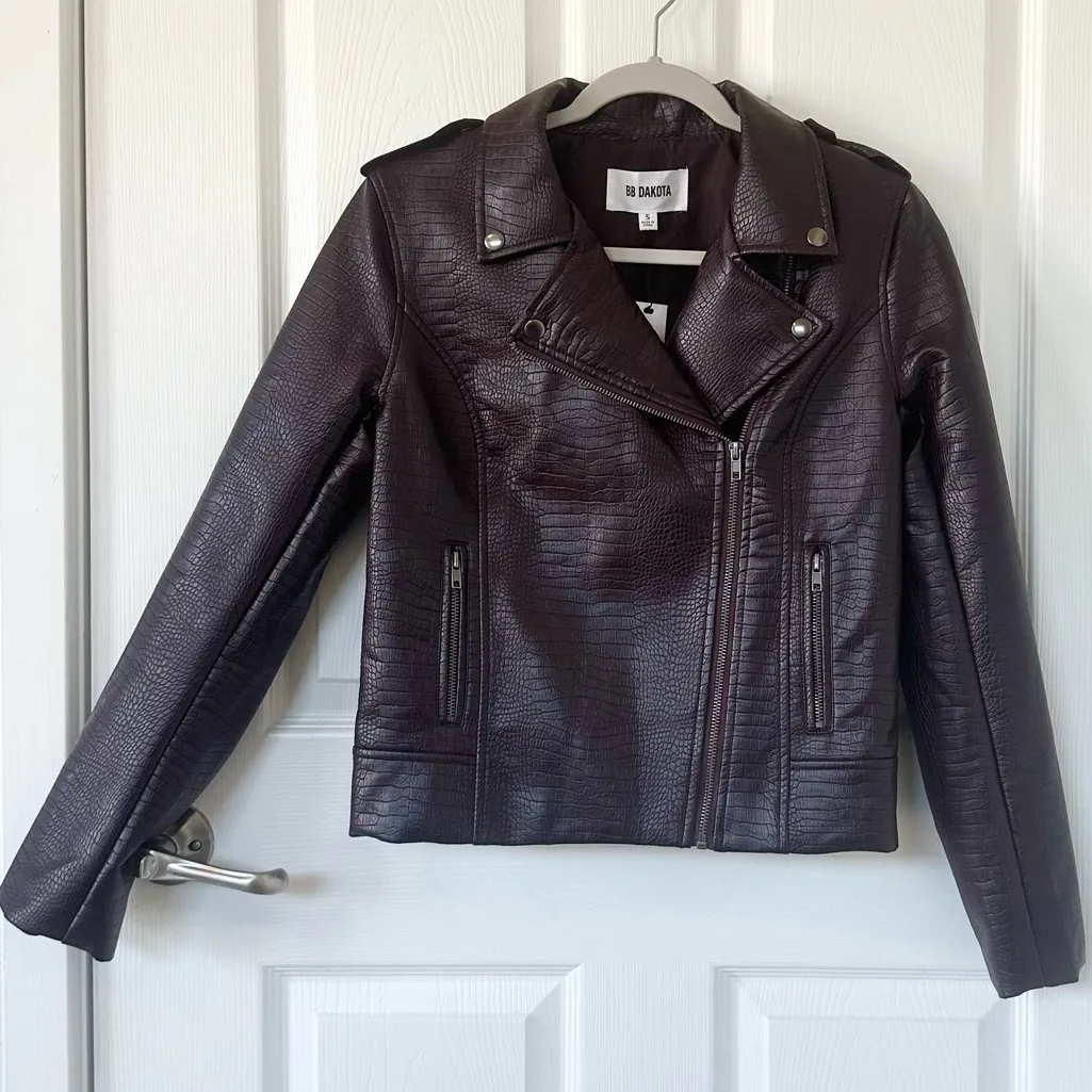 BB Dakota Deep Burgundy Faux Leather Lizard Embossed Moto Jacket NWT - Image 3