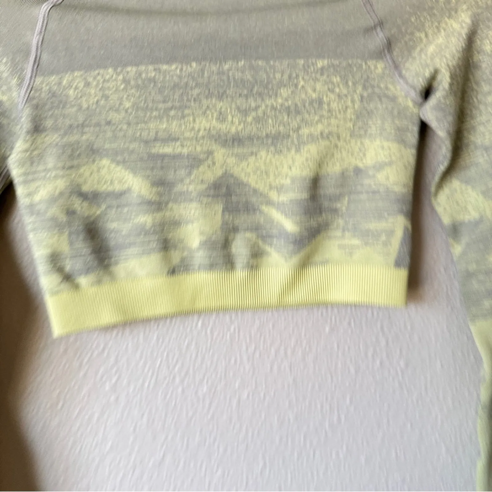 Gymshark Lime Green Cropped Fitness Top Womens XS Long Sleeve Athletic Shirt - Image 8