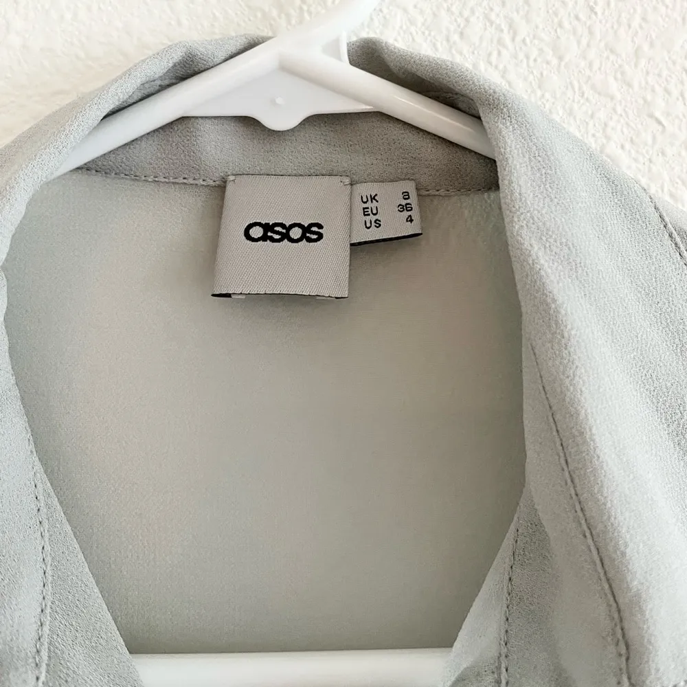 ASOS Sheer Gray Fringe Long Sleeve Button Down Blouse Size 4 - Image 3