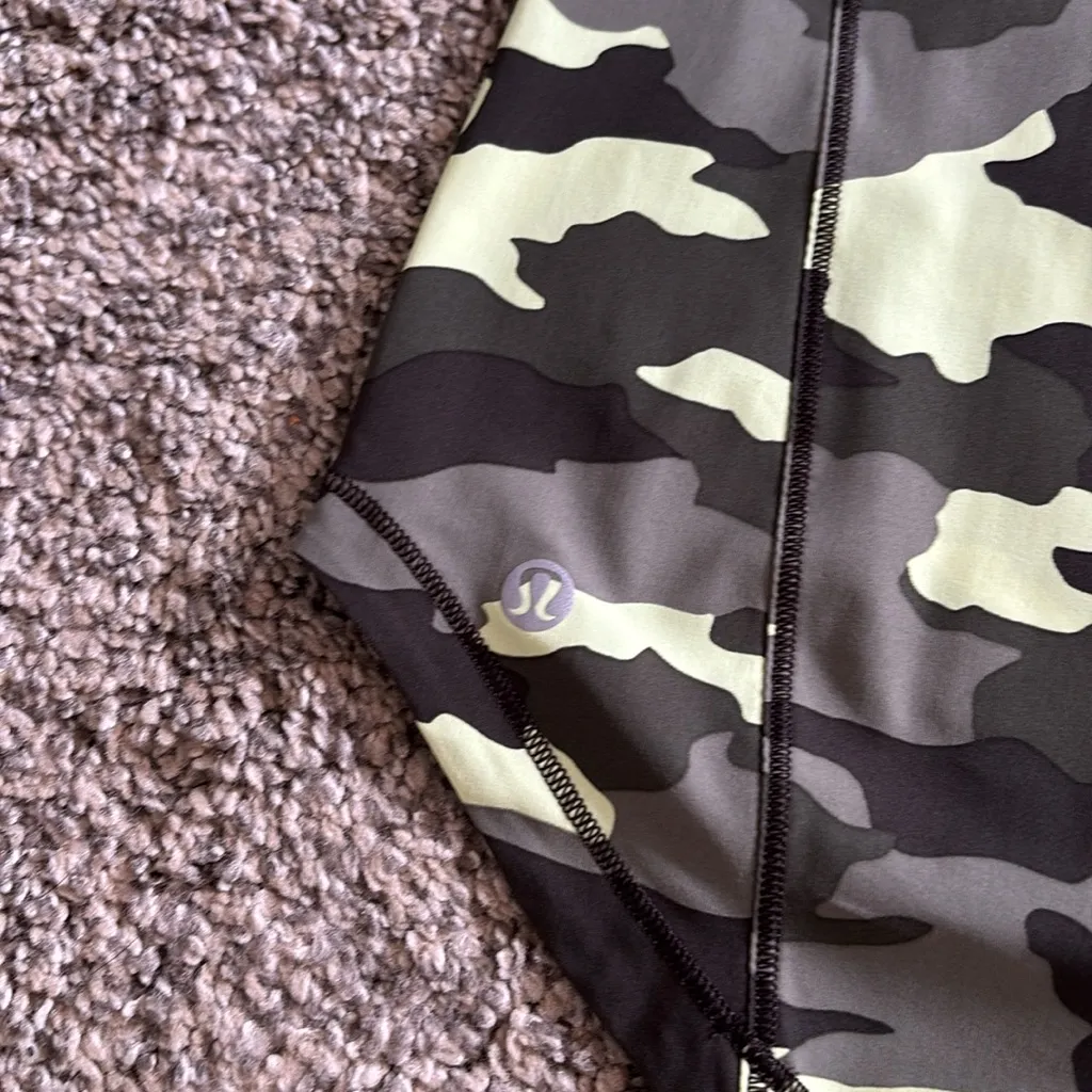 Lululemon Sculpt Tank size - Image 4