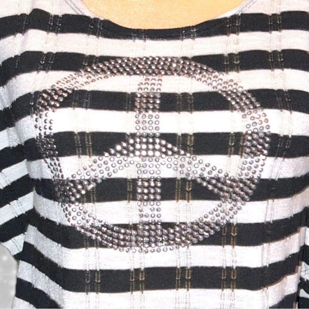 Vintage black & white striped sweater top w/silver stones peace sign on front! Black Size M - Image 2