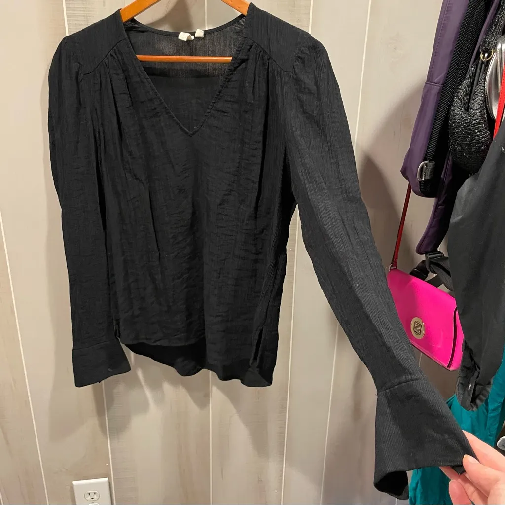 Treasure & Bond Cute boho whimsigoth black breezy v-neck crinkle blouse  flowy - Image 9