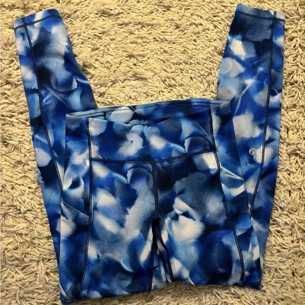 Lululemon Wunder Under Low Rise Blue & White Leggings Size 4 - Image 12