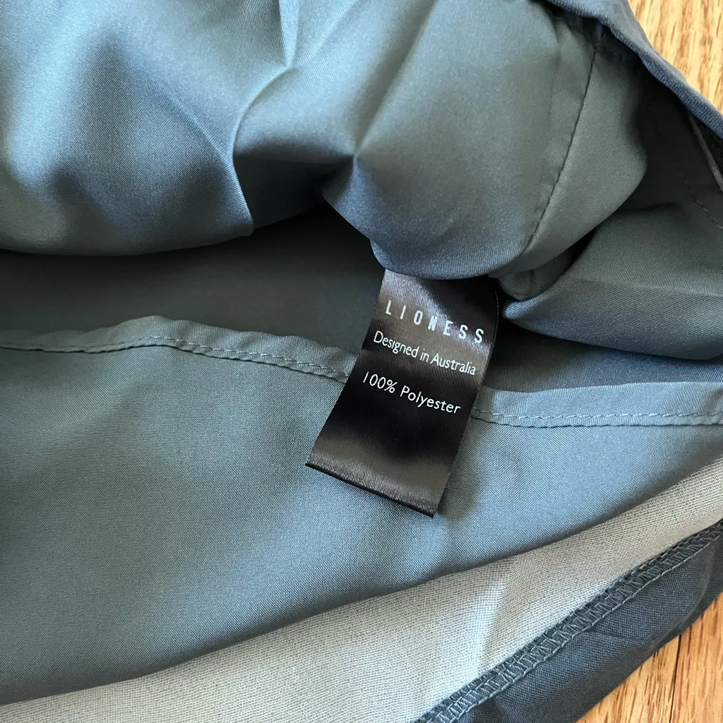 Lioness romper - Image 6