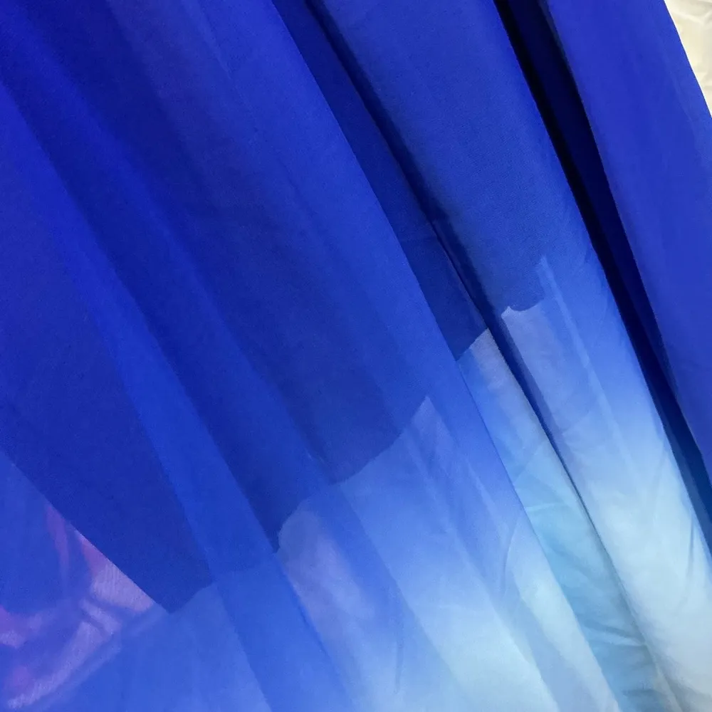 Elegant Blue Ombre Maxi Dress Size 4 - Image 4