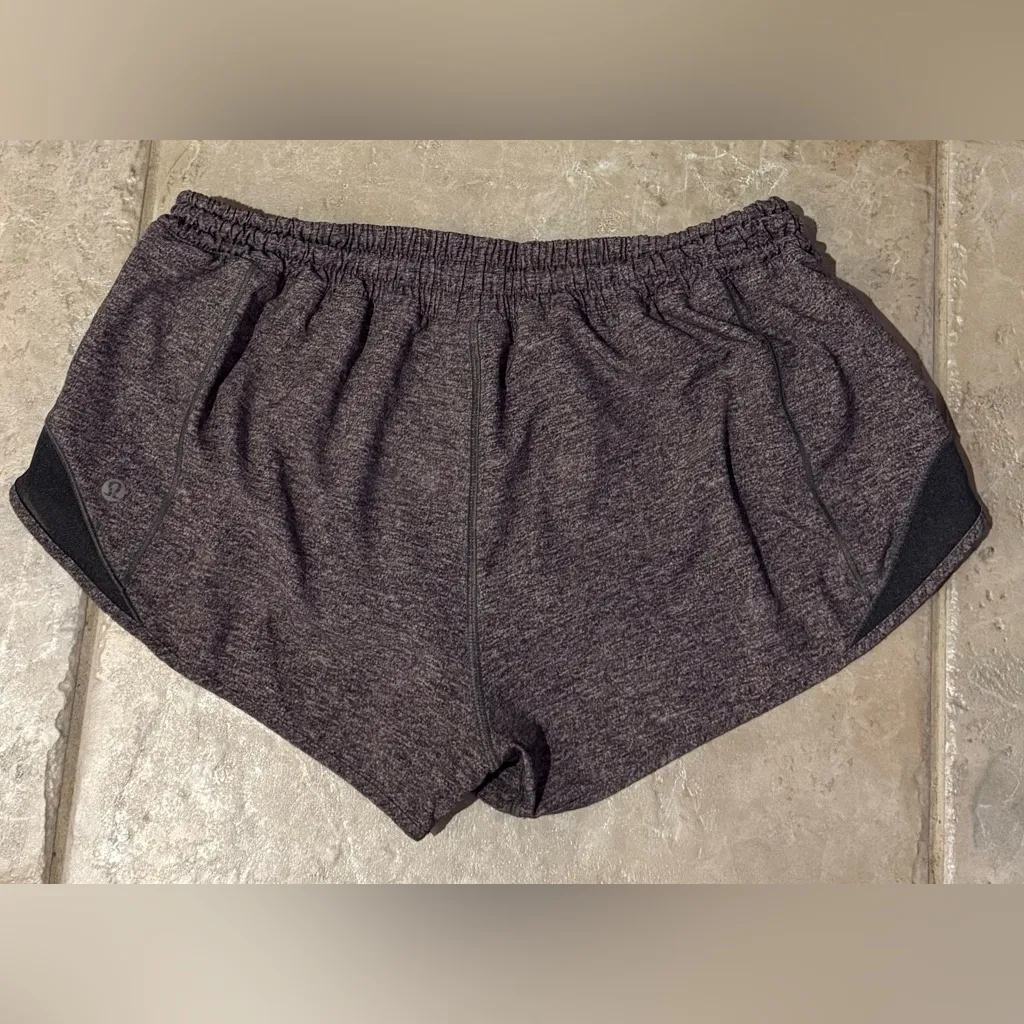 Lululemon Hotty Hot Short II 2.5” Heather Lux Multi Black Sz 8 (Retired Edition) - Image 5