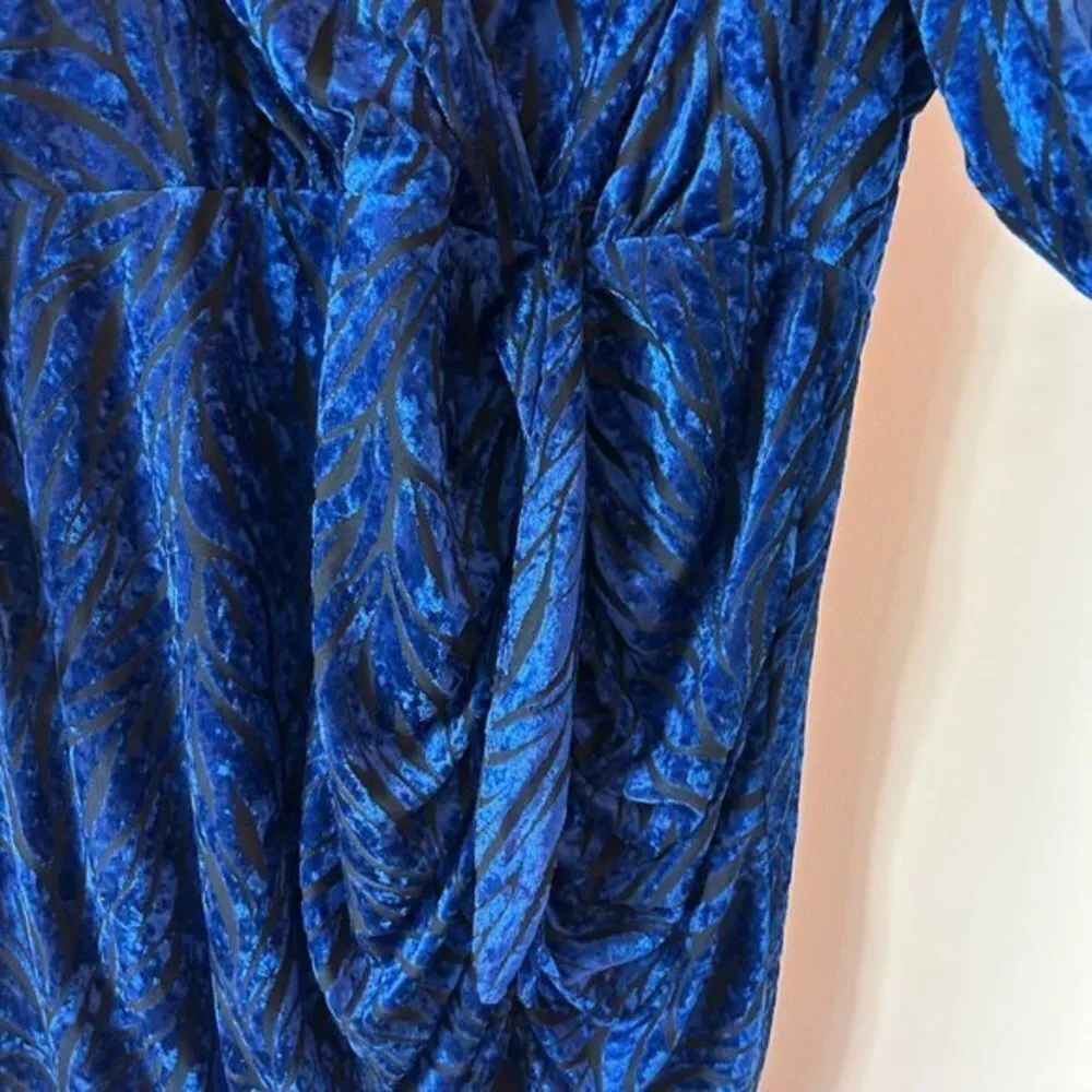 Torrid At The Knee Velvet High Slit Dress Size 24 NWT - Image 9