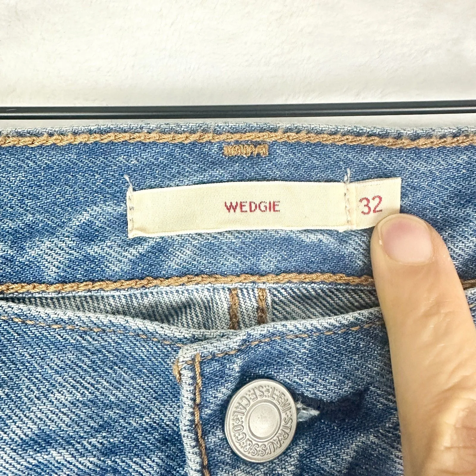 Levi's  Premium Wedgie Jeans Size 32 NEW Button Fly Raw Hem High Rise - Image 6