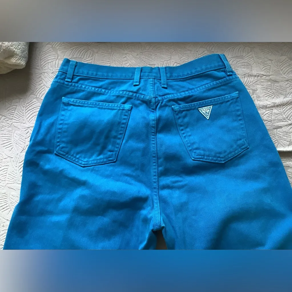Modern relaxed fit GUESS jeans 💙💙 - Image 5